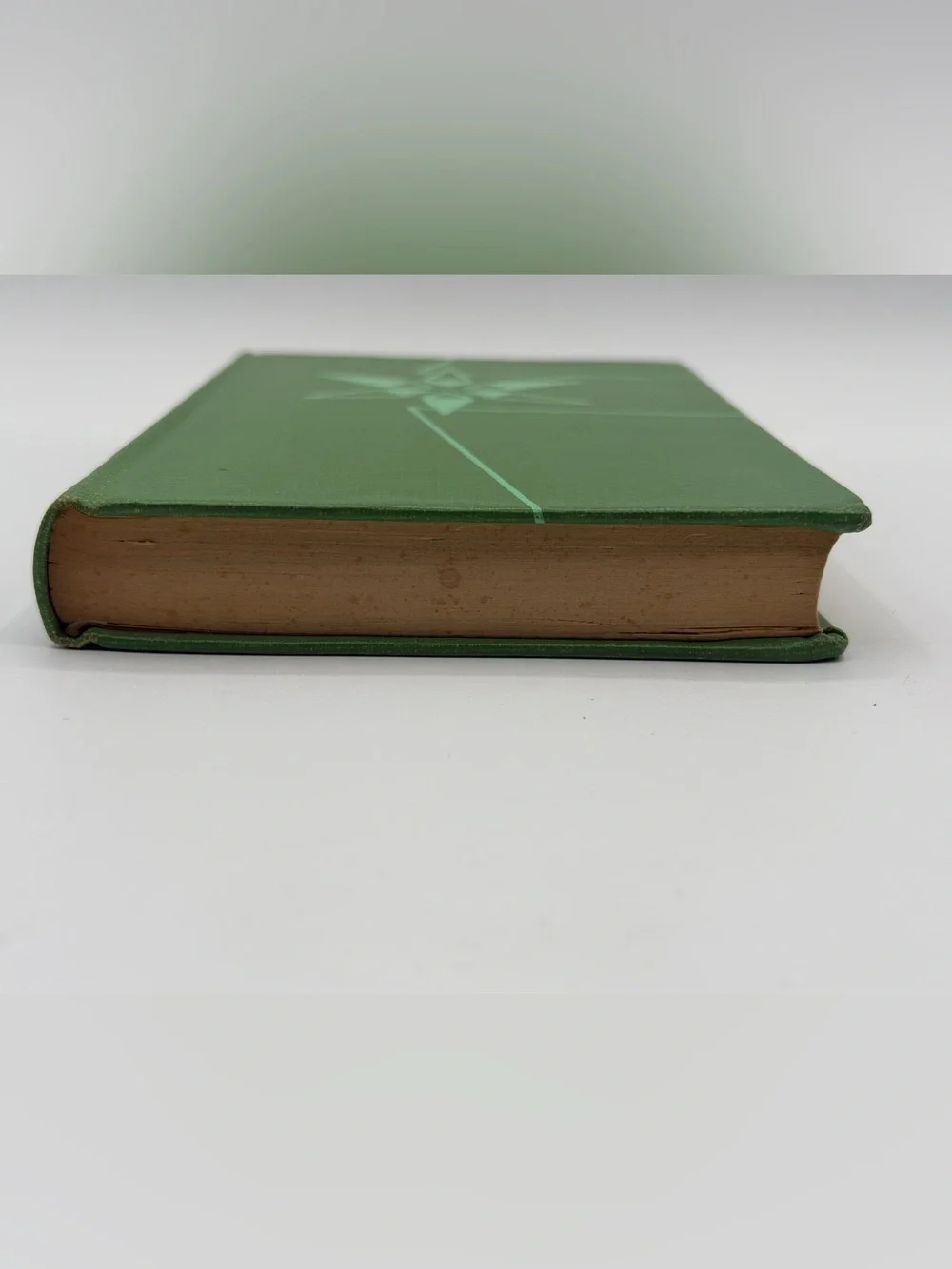 Queens Die Proudly by W. L. White (Hardcover Book, 1943) Former Library Book